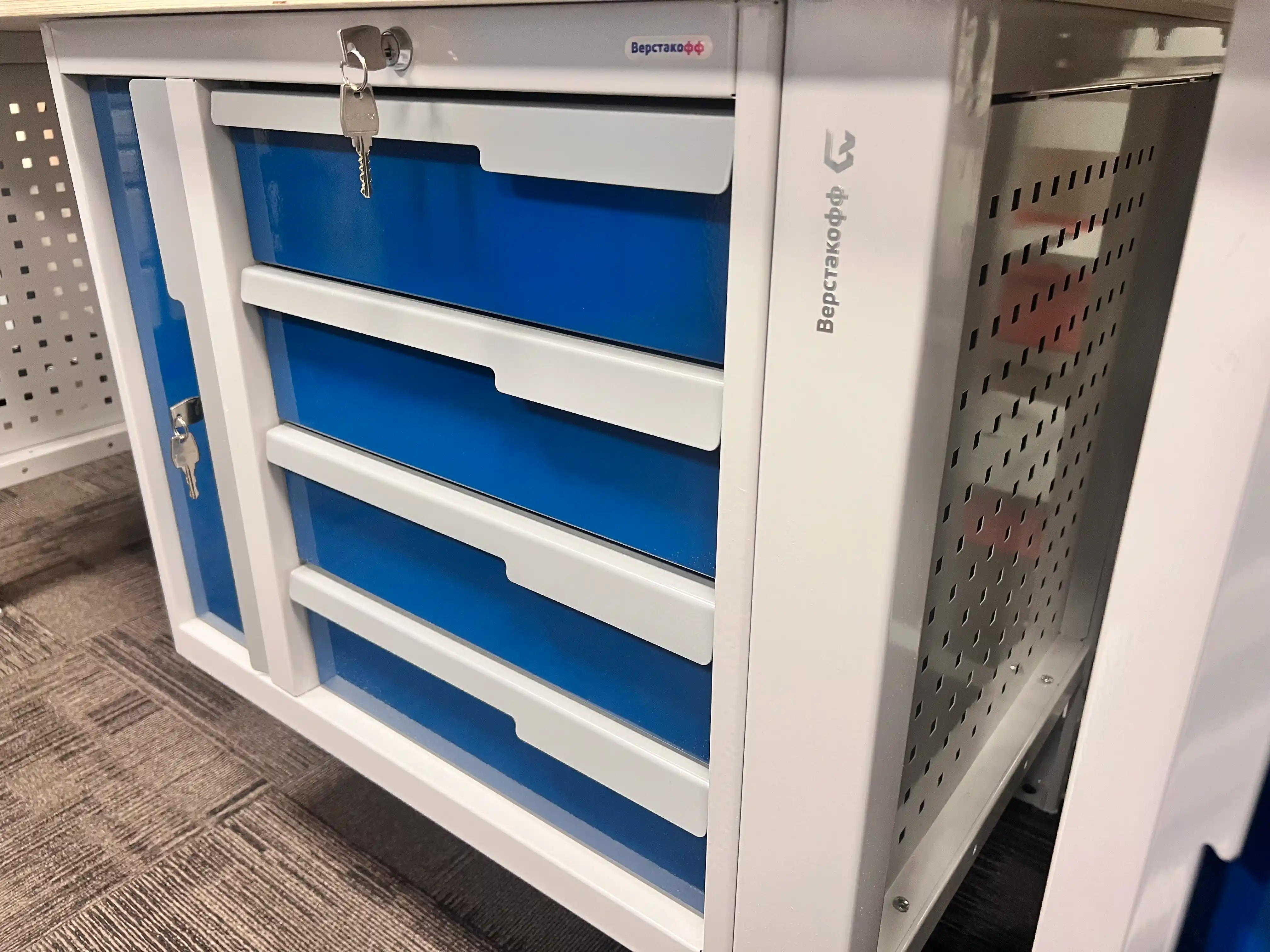 CTR 1402.S3L3.4-2F Верстак слесарный 2165x1393x743 мм